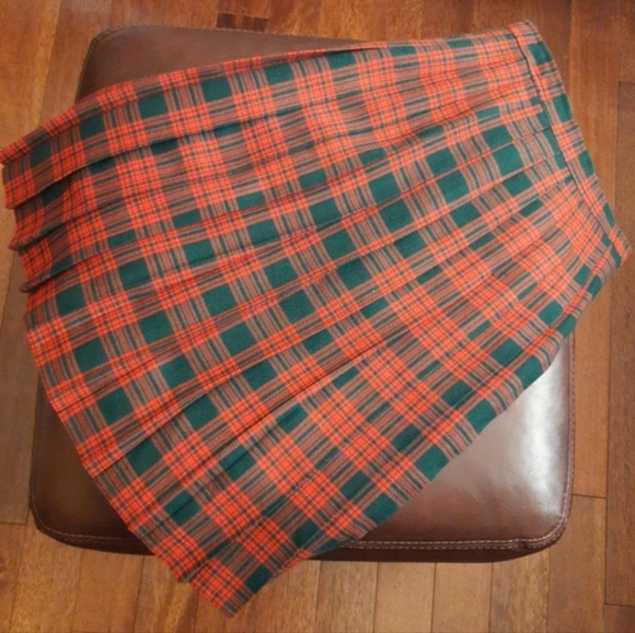 Vintage High Waist Plaid Pleated Skirt - Picture 13 of 16
